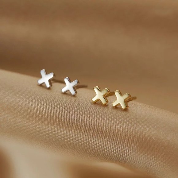 Dainty Cross S925 Earrings - Picture 4 of 7